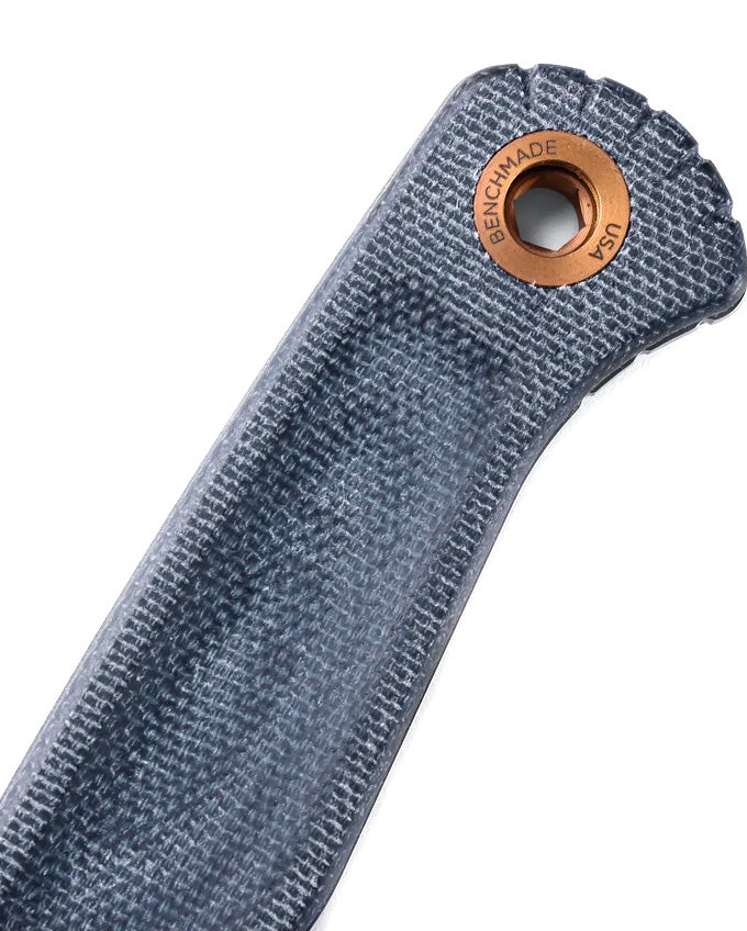 Benchmade 203 Dacian kniv med fast MagnaCut spear point-blad og skæfte i Blue Denim Micarta
