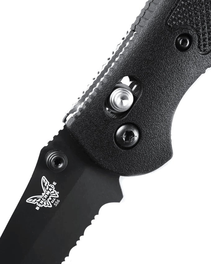 Benchmade 556SBK-S30V Mini Griptilian foldekniv med sort CPM-S30V drop-point blad og sort Grivory-skæfte