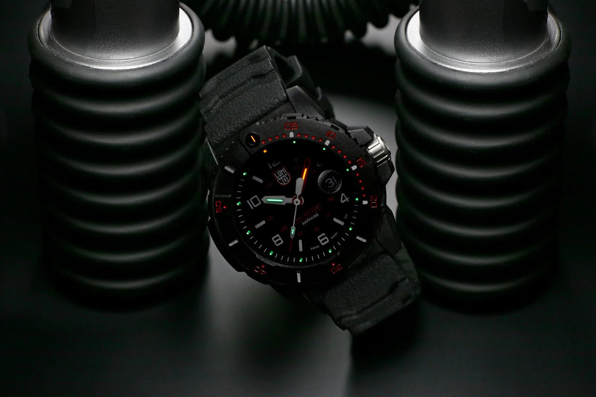 Luminox Navy Seal, Burgunder, 45 mm